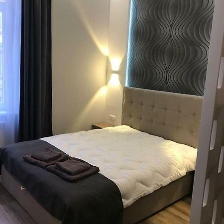 New Appartment-Studio Іn The Center Of Lviv Bagian luar foto