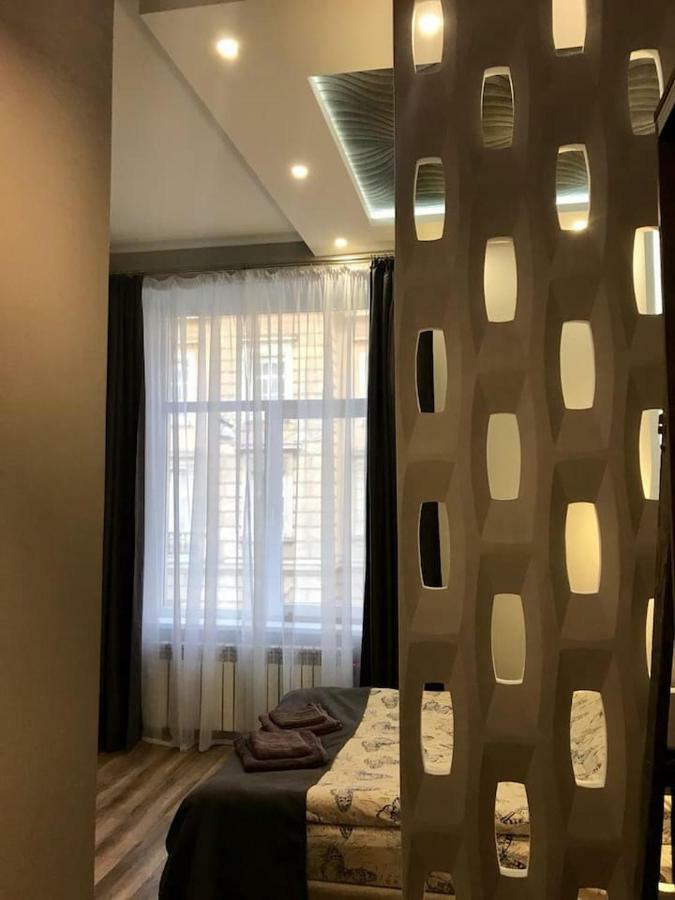 New Appartment-Studio Іn The Center Of Lviv Bagian luar foto